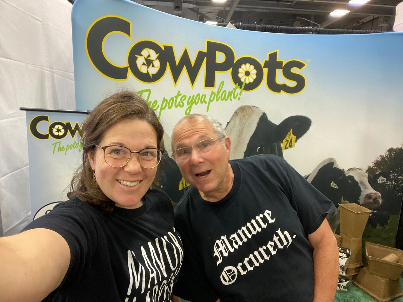 cowpots team at cultivate trade show